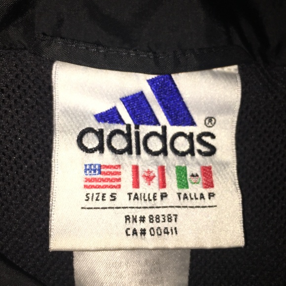 Vintage Adidas WindBreaker - Logo W/ 3 Stripes - Picture 4 of 7